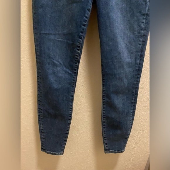 Good American Women’s Good Legs Deep V Jeans - Picture 4 of 7